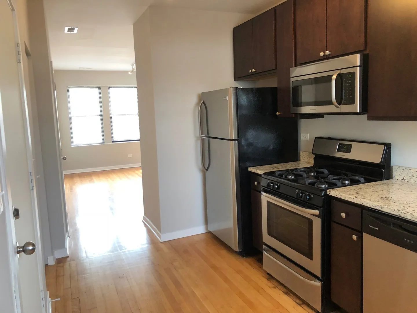 2440 W North Shore Ave, ,  60645, USA 60645-unit#1E-Chicago-IL