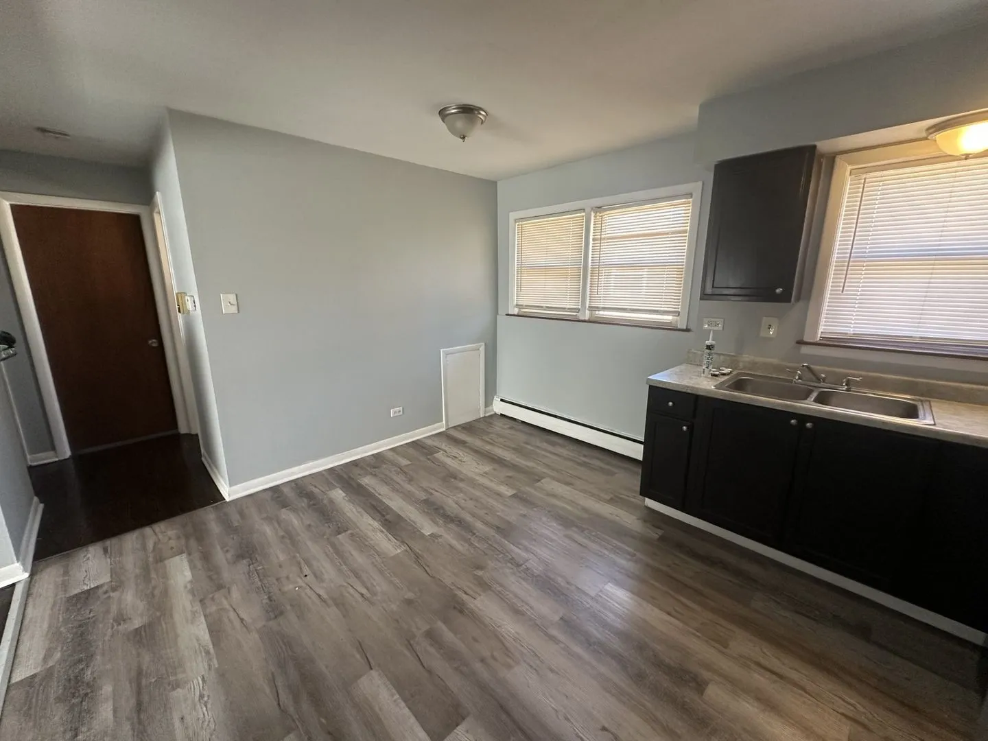 6711 S Chappel Ave, ,  60649, USA 60649-unit#3W-Chicago-IL
