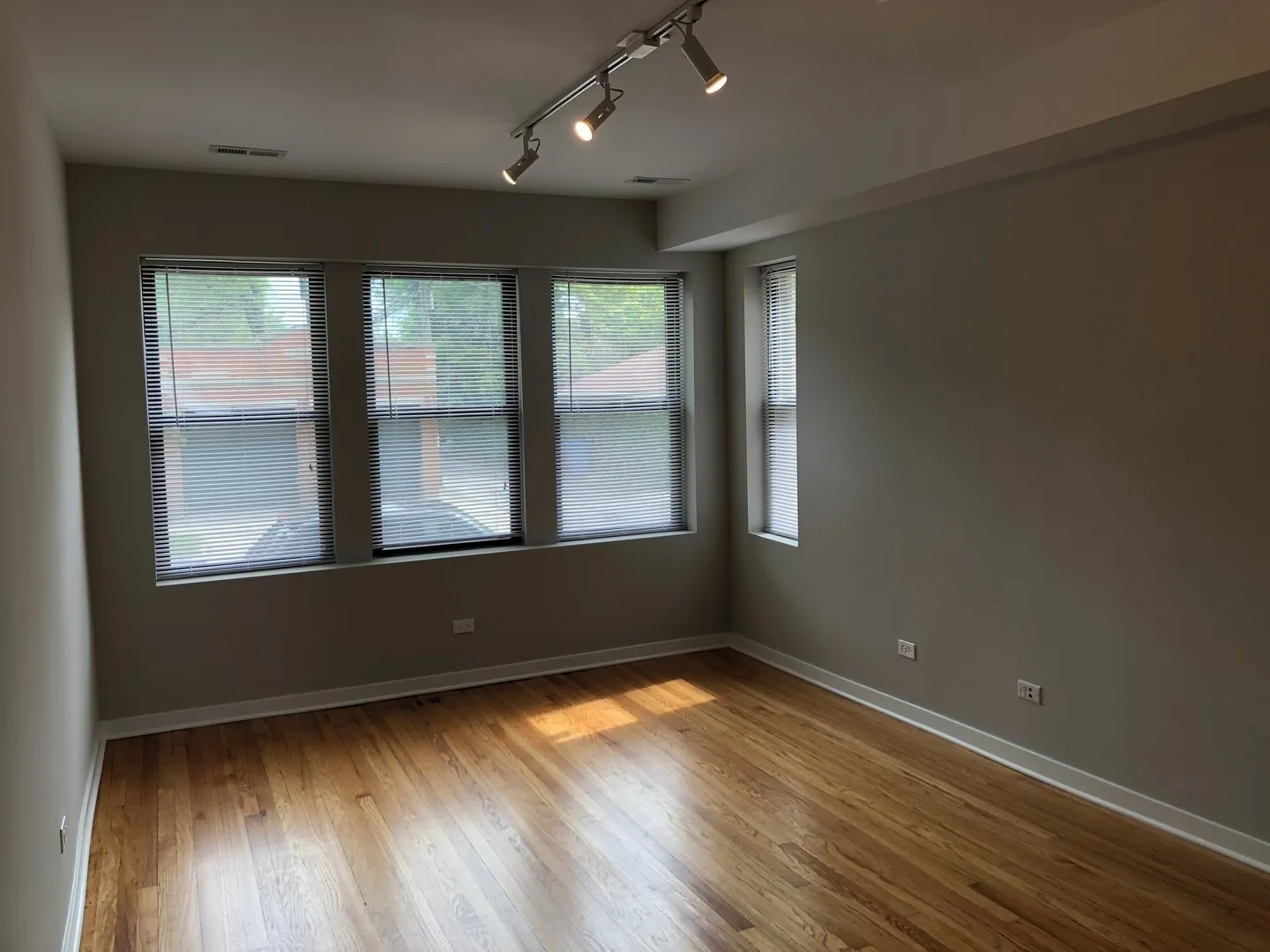 2440 W North Shore Ave, ,  60645, USA 60645-unit#1E-Chicago-IL