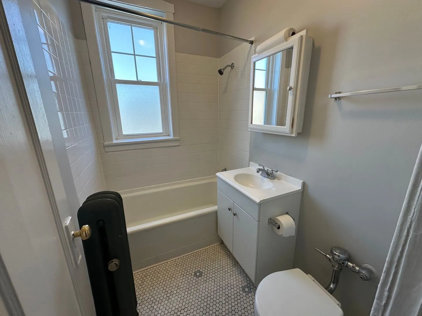 7014 N Sheridan Rd, , 60626, USA 60626-unit#3A-Chicago-IL