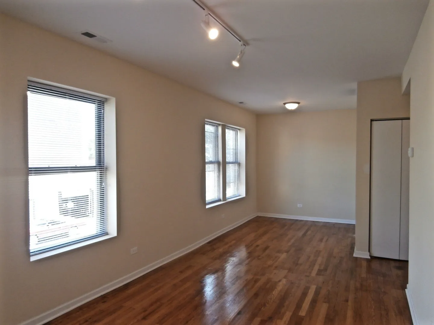 3001 W Lawrence Ave, , 60625, USA 60625-unit#3E-Chicago-IL