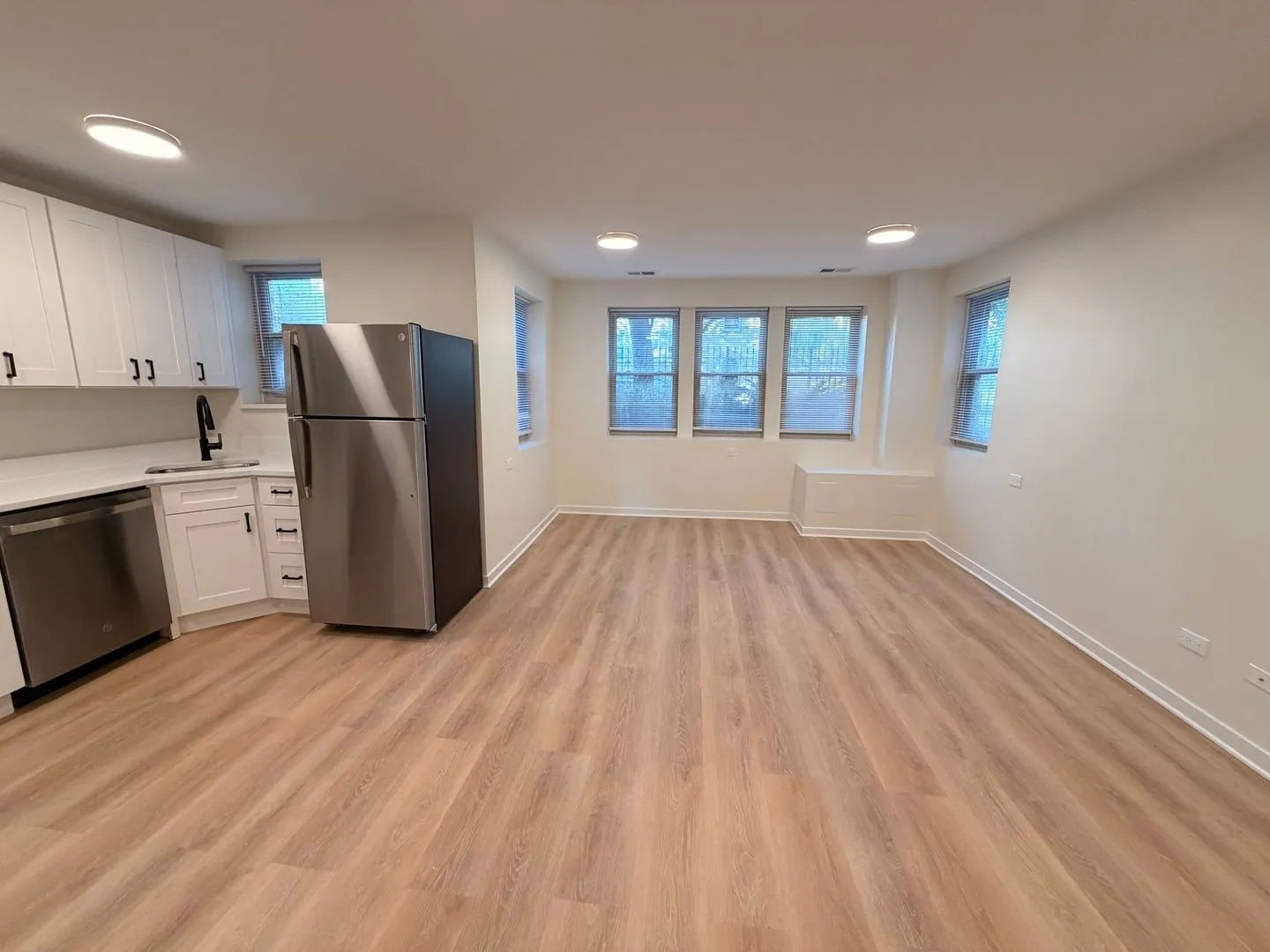 6236 N Bell Ave, ,  60659, USA 60659-unit#E-Chicago-IL