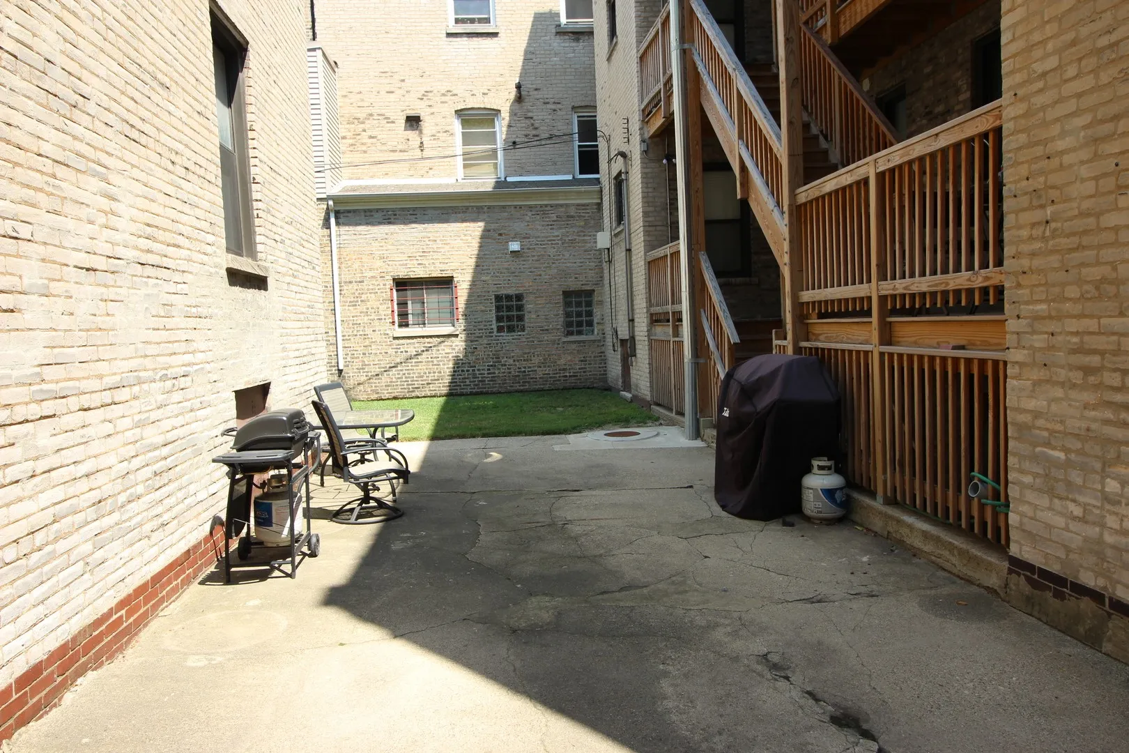 2410 W Winnemac Ave, ,  60625, USA 60625-unit#2-Chicago-IL