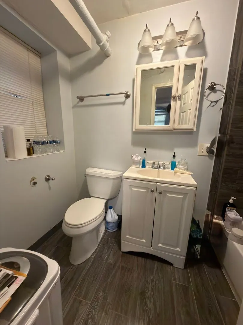 7658 S Marquette Ave, ,  60649, USA 60649-unit#GDN-Chicago-IL
