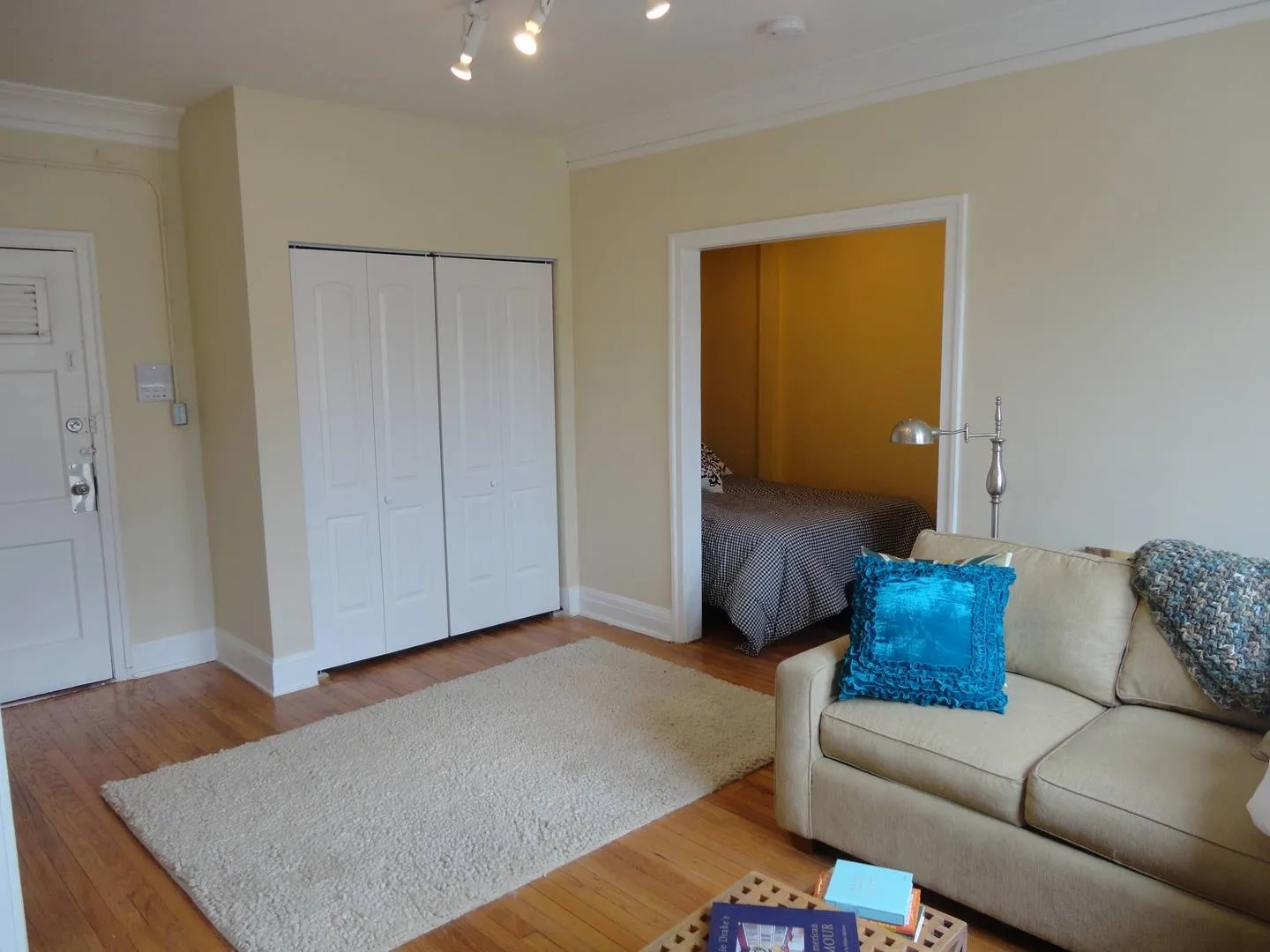 1204 W Granville Ave, ,  60660, USA 60660-unit#207-Chicago-IL
