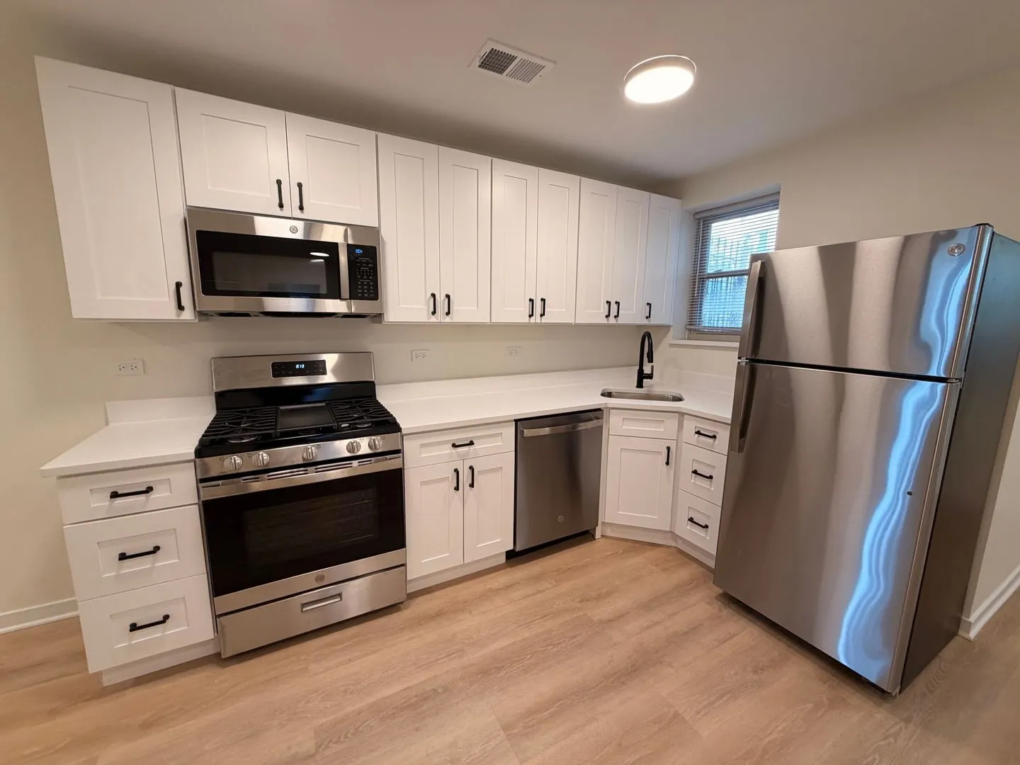 6236 N Bell Ave, ,  60659, USA 60659-unit#E-Chicago-IL