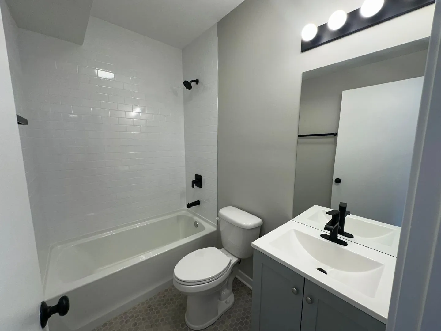 3055 W Leland Ave, ,  60625, USA 60625-unit#307-Chicago-IL