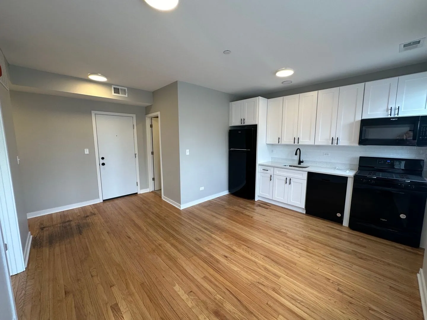 3055 W Leland Ave, ,  60625, USA 60625-unit#307-Chicago-IL