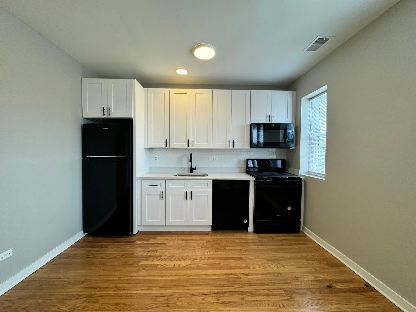 3051 W Leland Ave, , 60625, USA 60625-unit#106-Chicago-IL