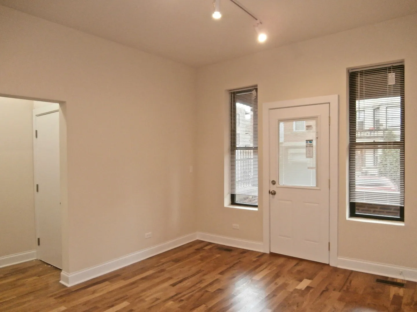 2612 W Augusta Blvd, ,  60622, USA 60622-unit#2F-Chicago-IL