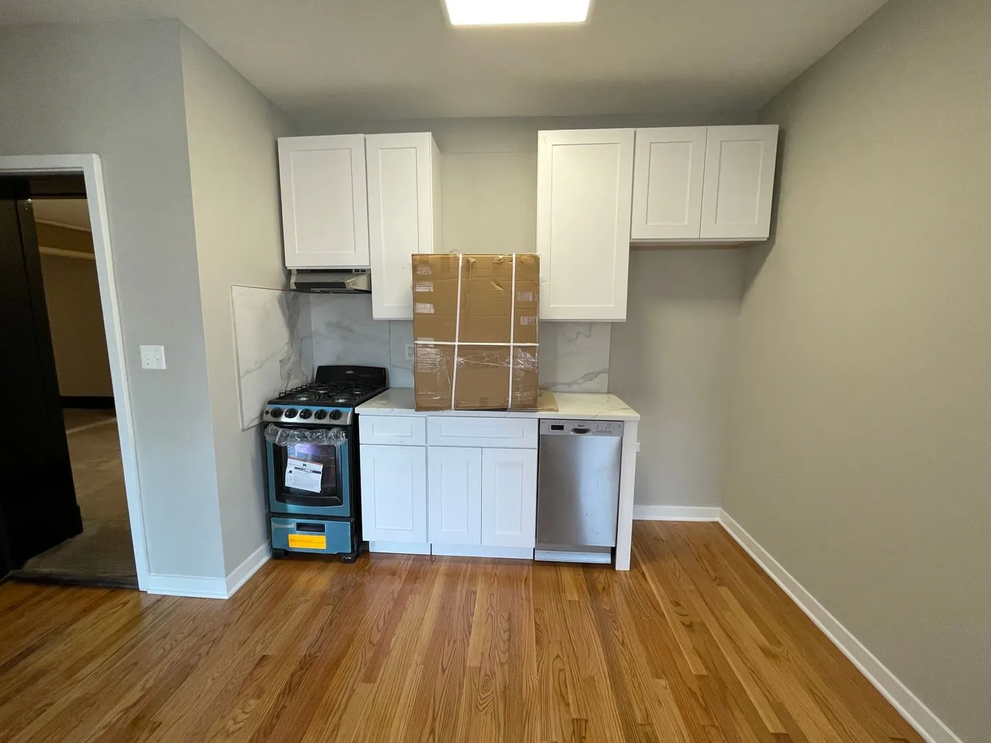 3250 N Pulaski Rd, ,  60641, USA 60641-unit#205-Chicago-IL