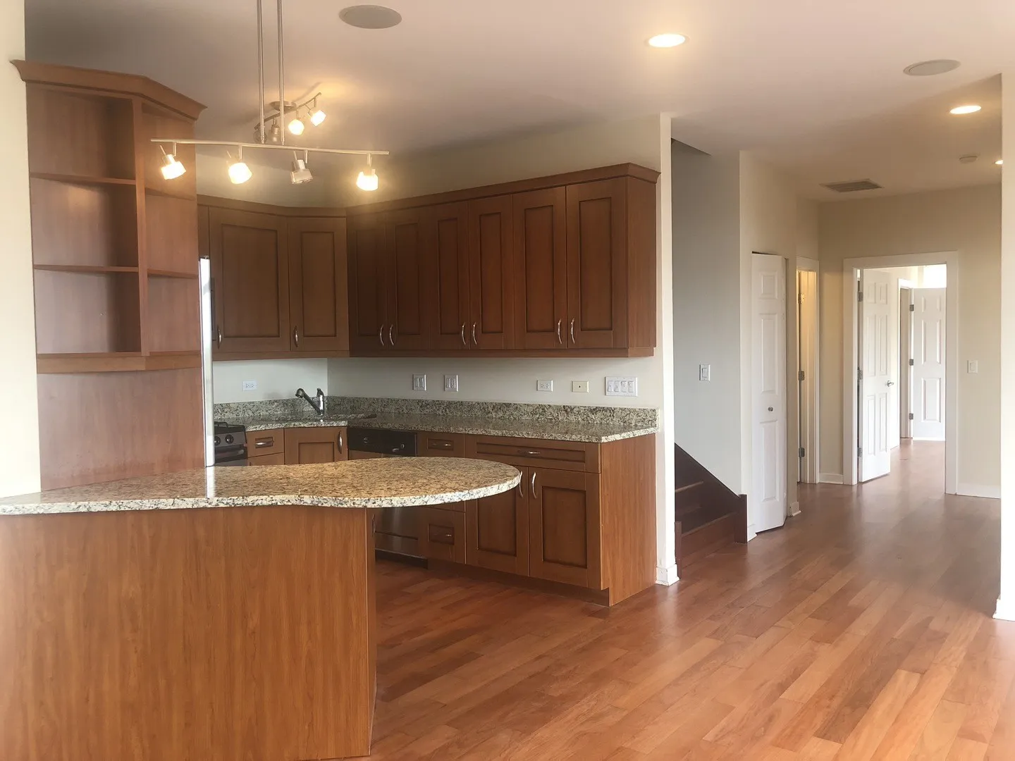 6957 N Greenview Ave, , 60626, USA 60626-unit#6C-Chicago-IL