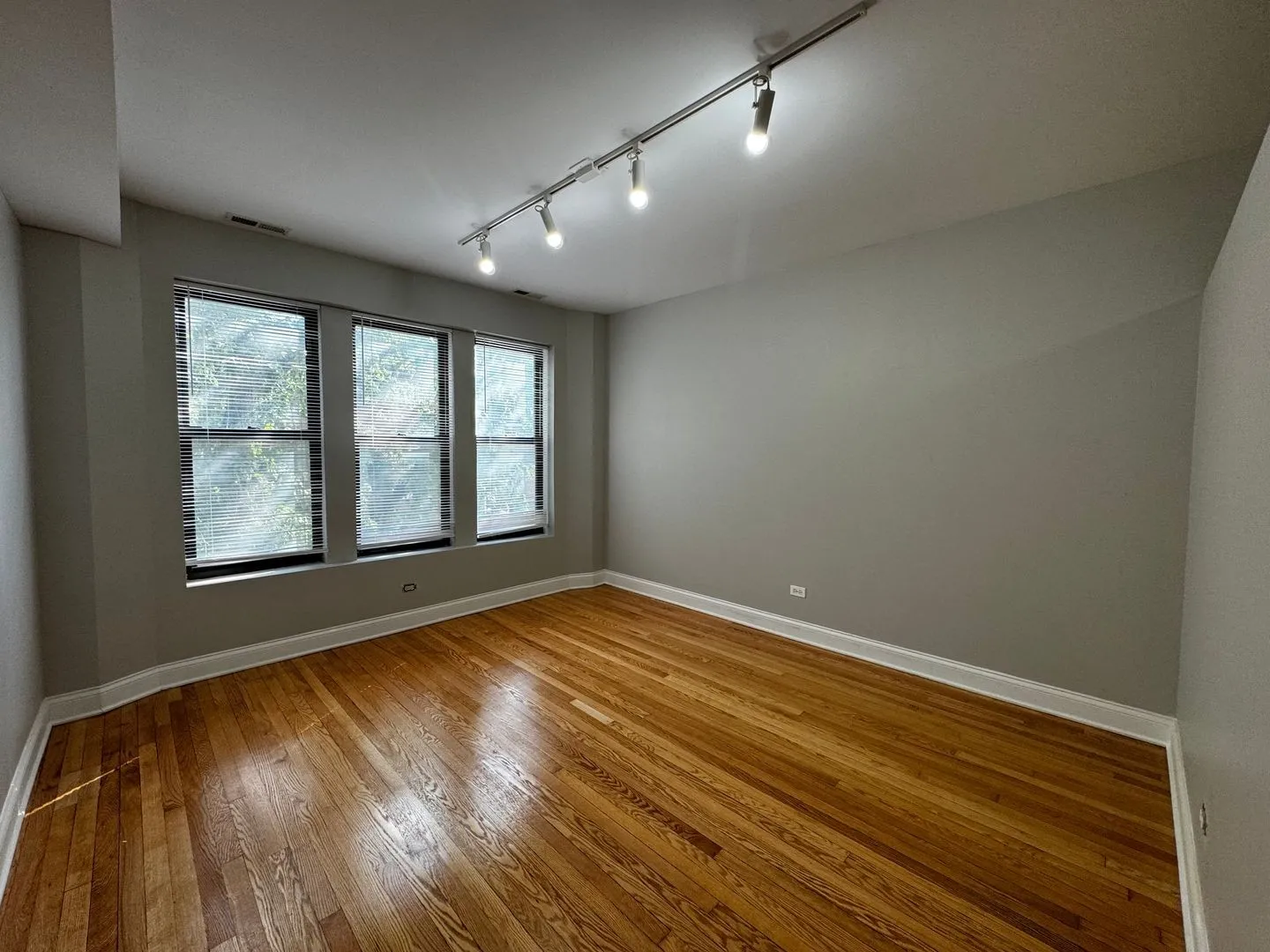 1108 W Balmoral Ave, ,  60640, USA 60640-unit#2-Chicago-IL