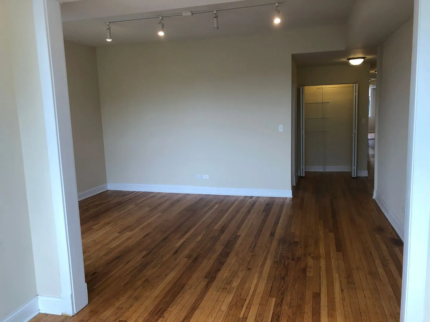 3539 W Ainslie St, , 60625, USA 60625-unit#2-Chicago-IL