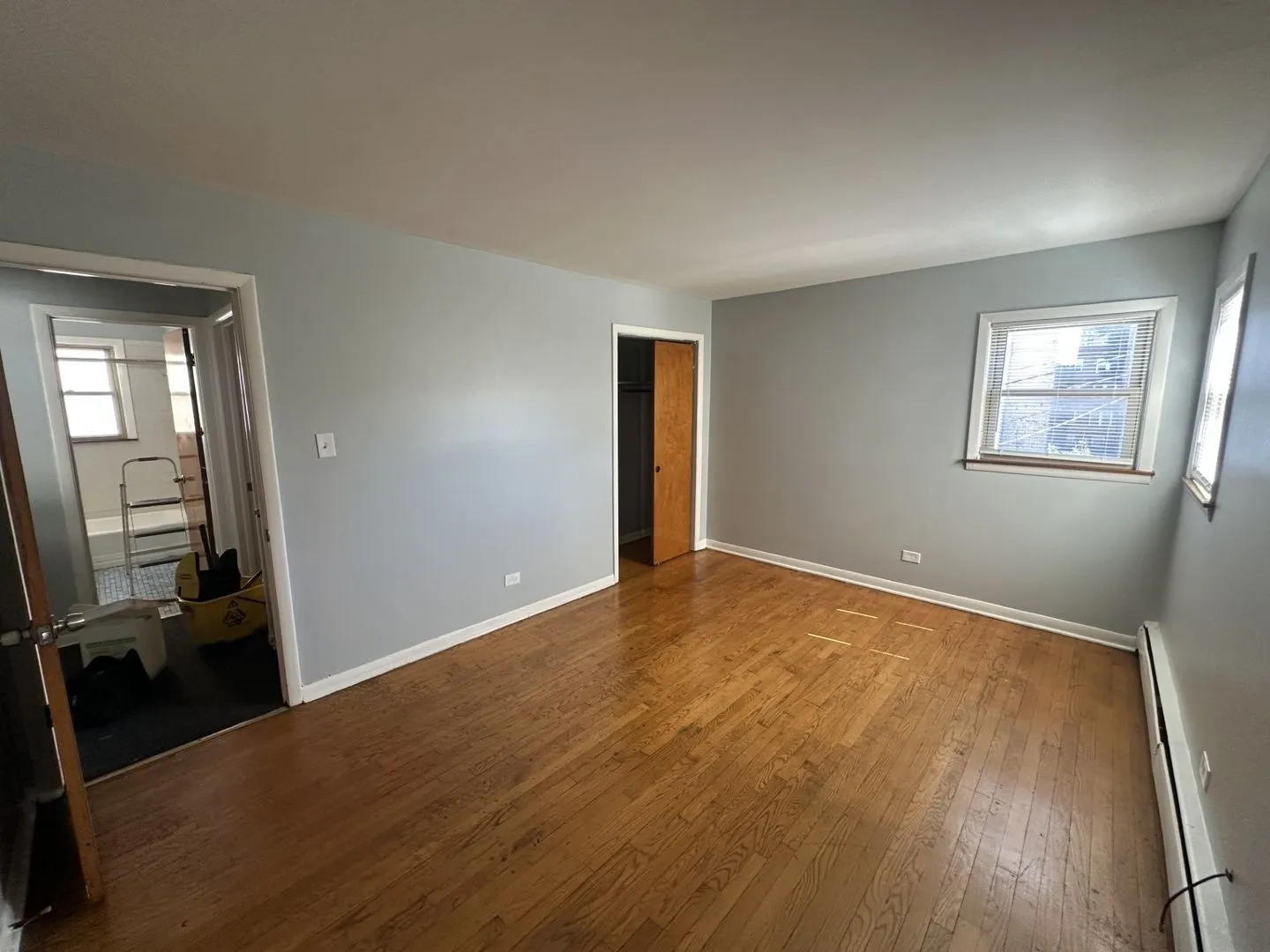 6711 S Chappel Ave, ,  60649, USA 60649-unit#2E-Chicago-IL