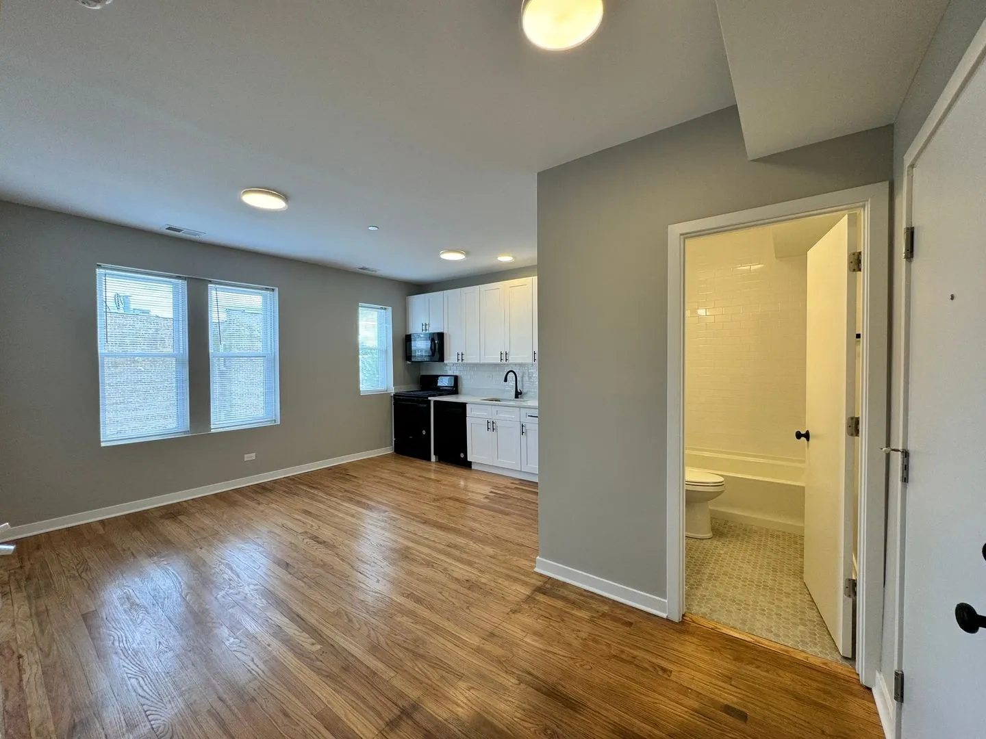 3051 W Leland Ave, , 60625, USA 60625-unit#304-Chicago-IL