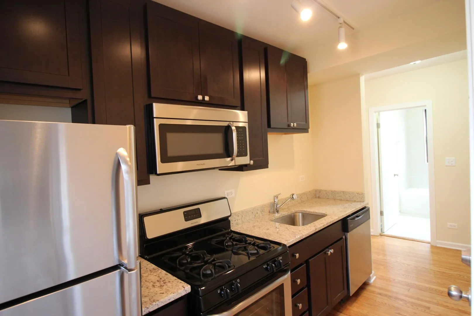 4751 N Troy St, ,  60625, USA 60625-unit#2E-Chicago-IL