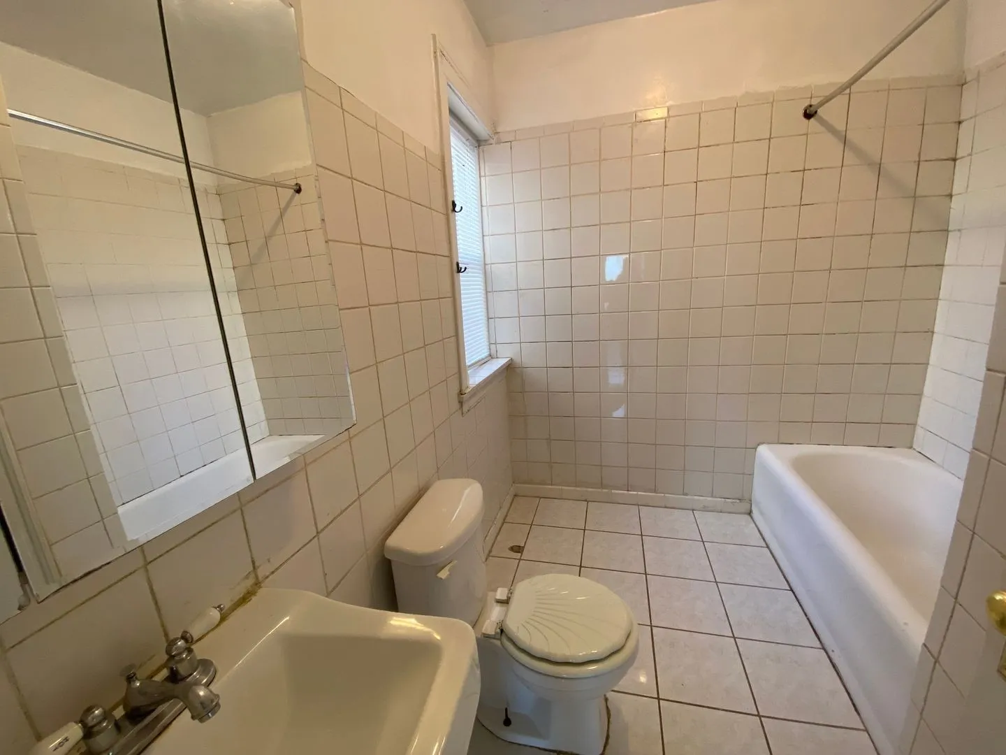 6121 N Fairfield Ave, , 60659, USA 60659-unit#3-Chicago-IL