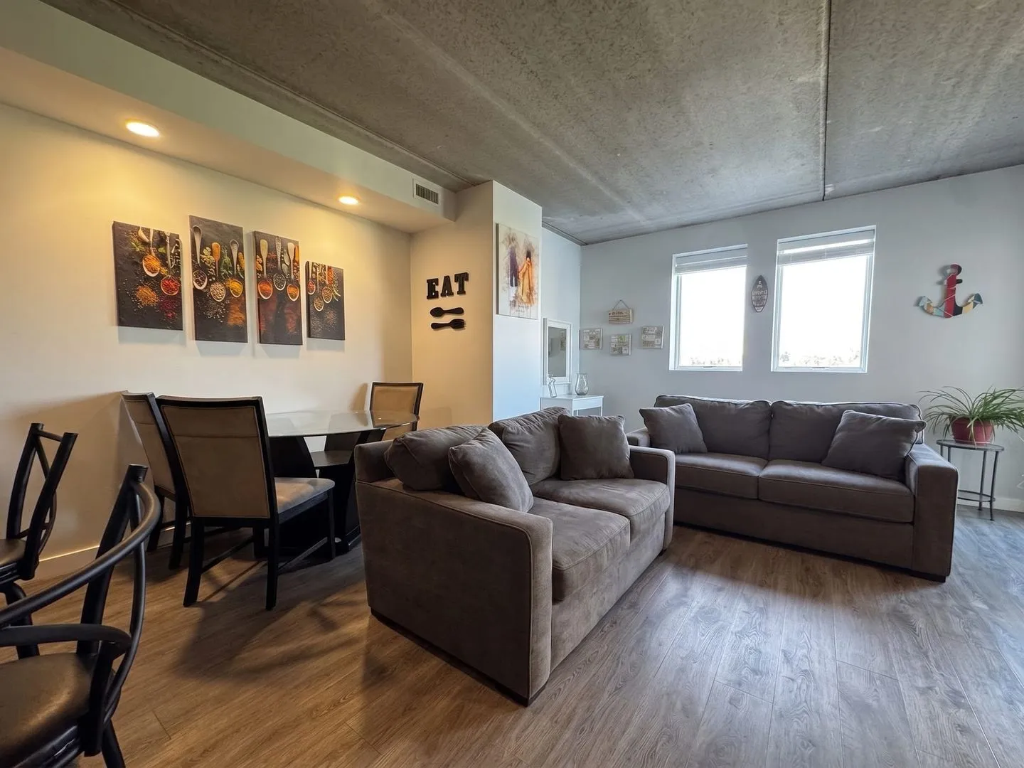 1323 W Morse Ave, , 60626, USA 60626-unit#709-Chicago-IL