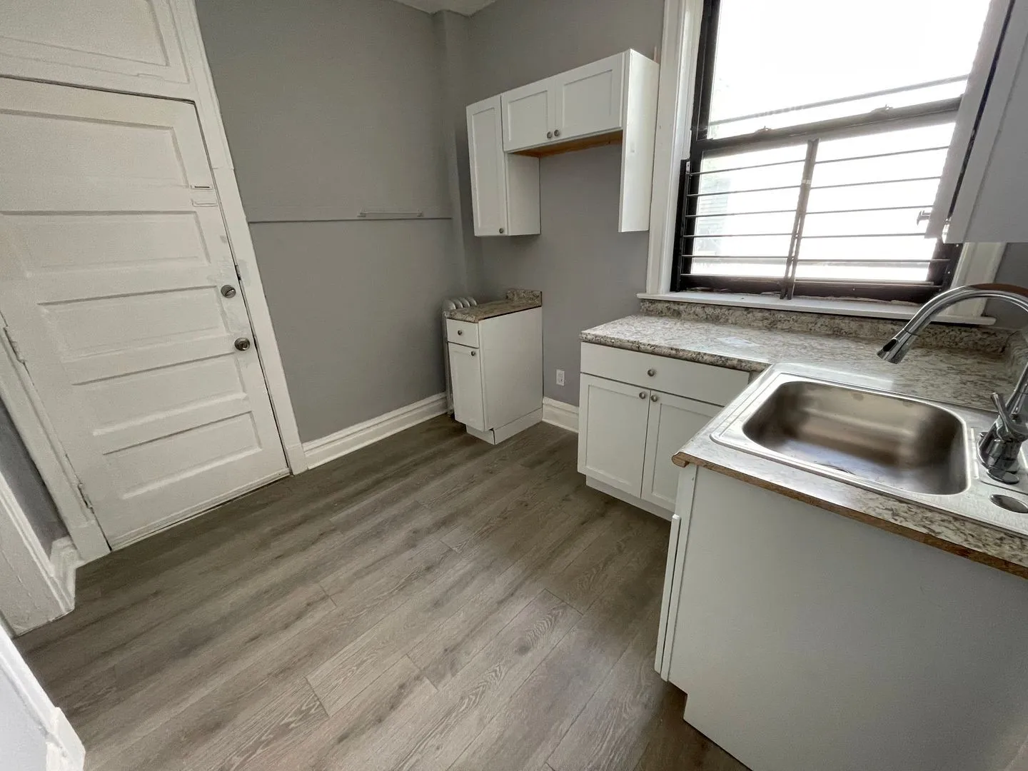 7654 S Marquette Ave, ,  60649, USA 60649-unit#2-Chicago-IL