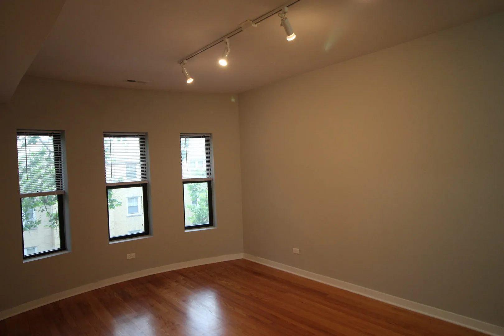 2325 W Arthur Ave, ,  60645, USA 60645-unit#3-Chicago-IL
