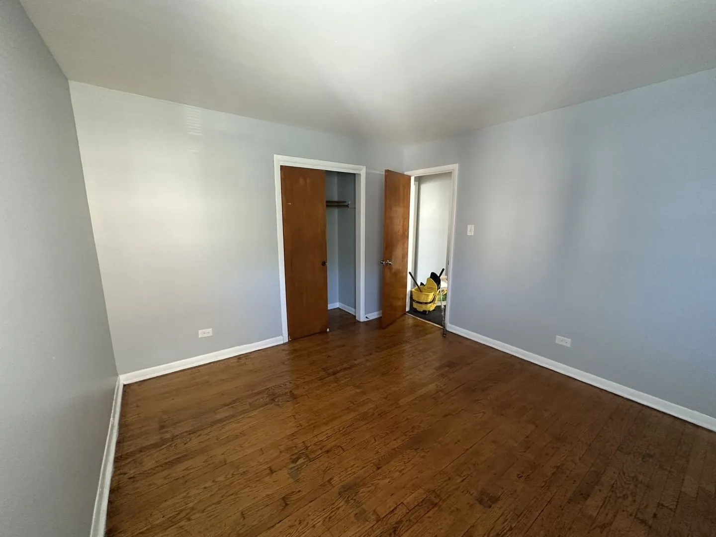 6711 S Chappel Ave, ,  60649, USA 60649-unit#2E-Chicago-IL