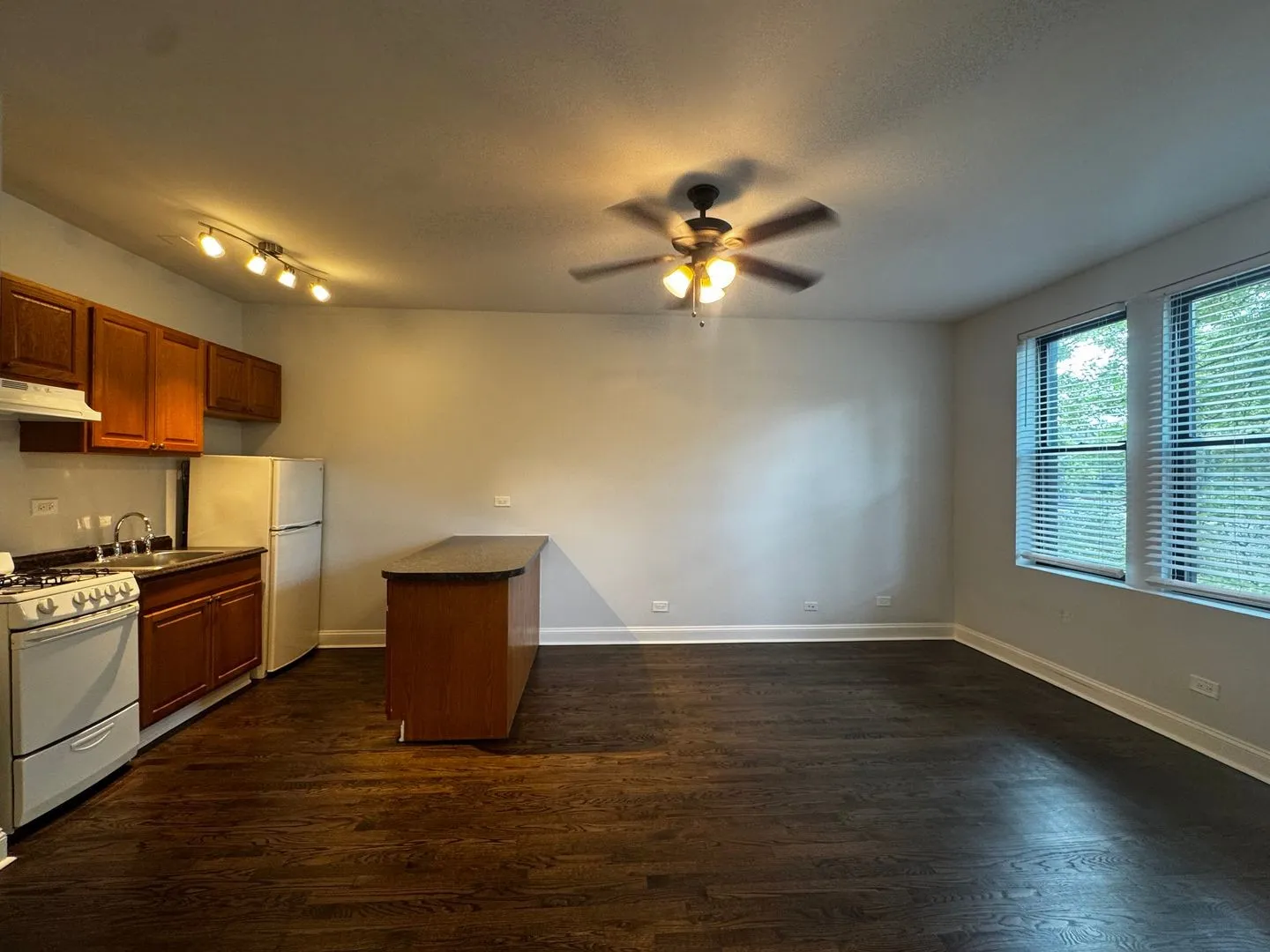 1344 W Lunt Ave, , 60626, USA 60626-unit#206-Chicago-IL