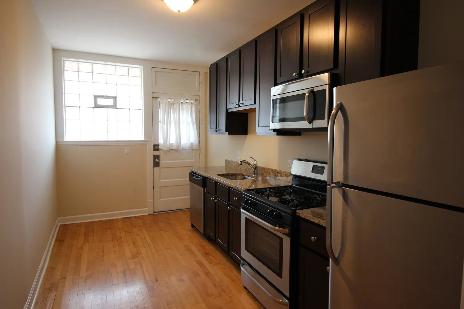 2339 W Rosemont Ave, , 60659, USA 60659-unit#3-Chicago-IL