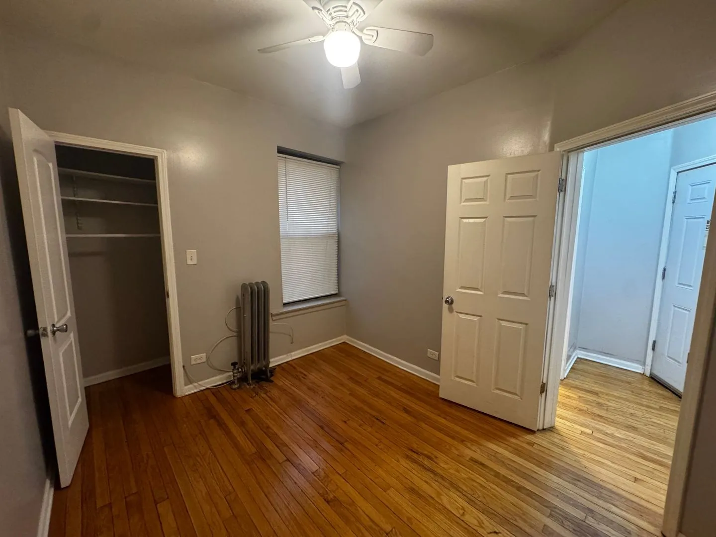 7658 S Marquette Ave, ,  60649, USA 60649-unit#3-Chicago-IL