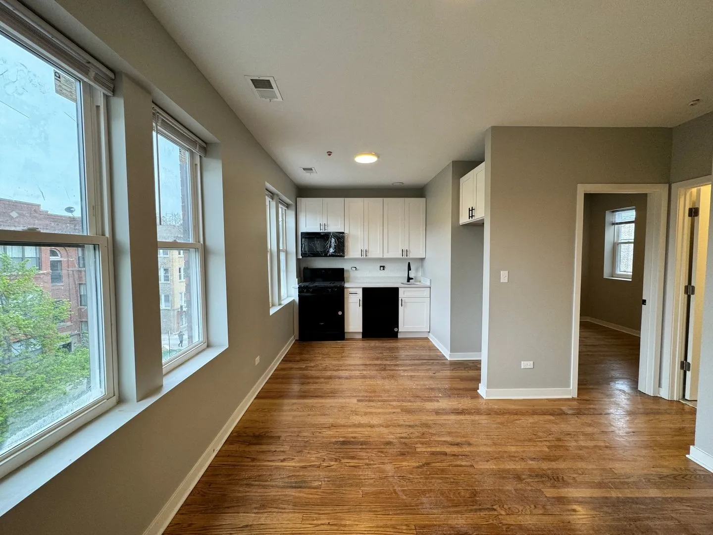 3051 W Leland Ave, , 60625, USA 60625-unit#102-Chicago-IL