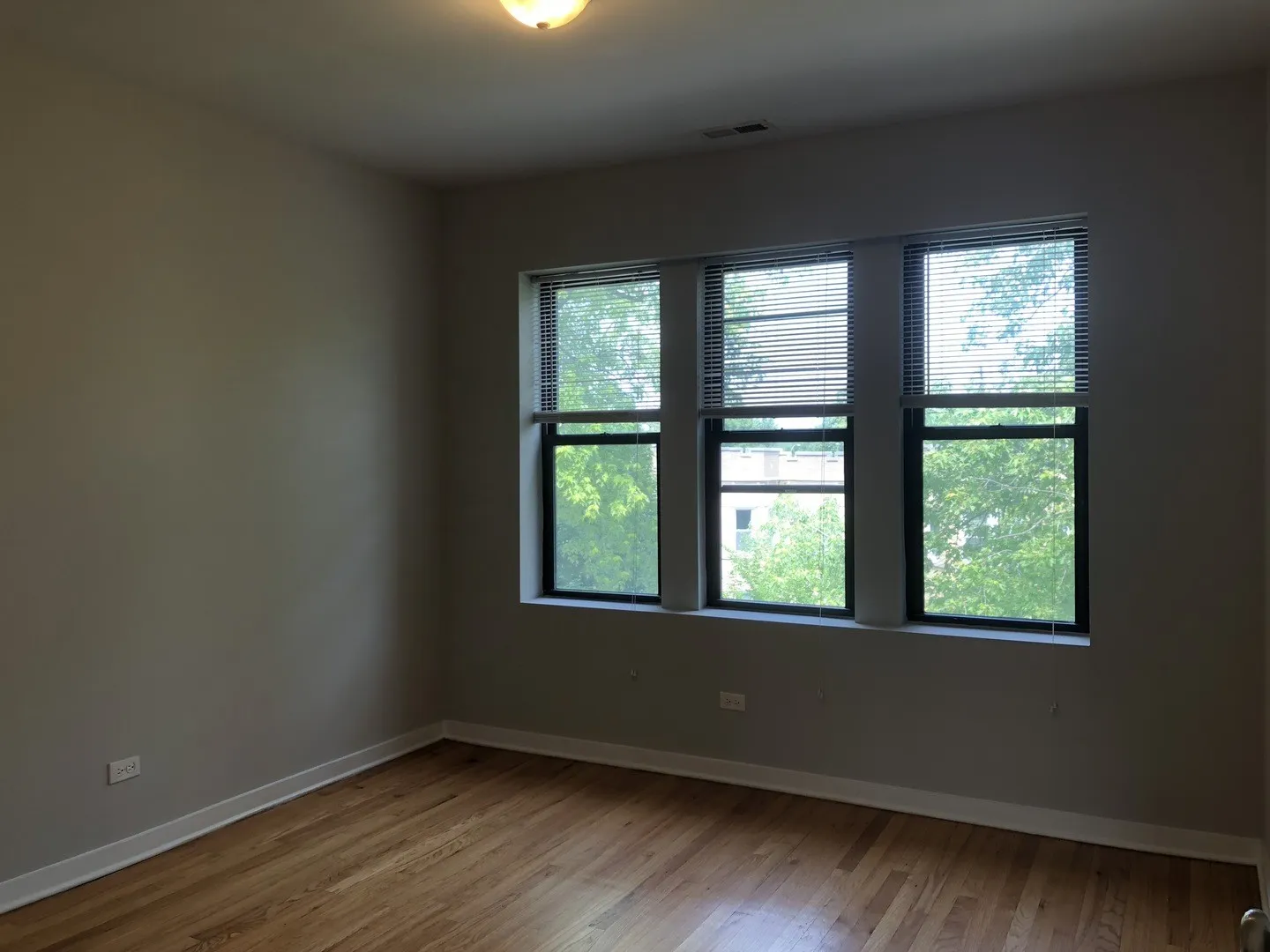 6704 N Artesian Ave, , 60645, USA 60645-unit#2N-Chicago-IL