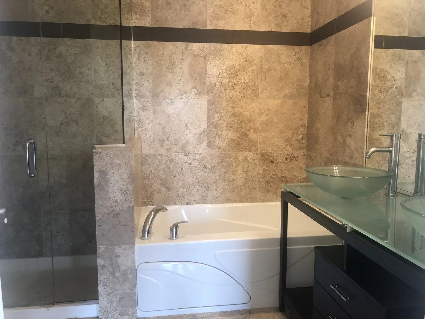 6957 N Greenview Ave, , 60626, USA 60626-unit#6C-Chicago-IL