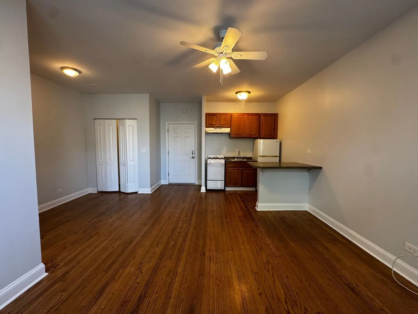 1344 W Lunt Ave, ,  60626, USA 60626-unit#303-Chicago-IL