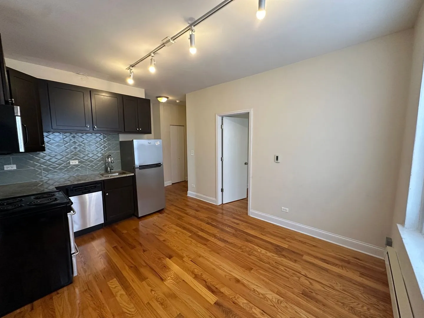 1210 W Granville Ave, , 60660, USA 60660-unit#408-Chicago-IL