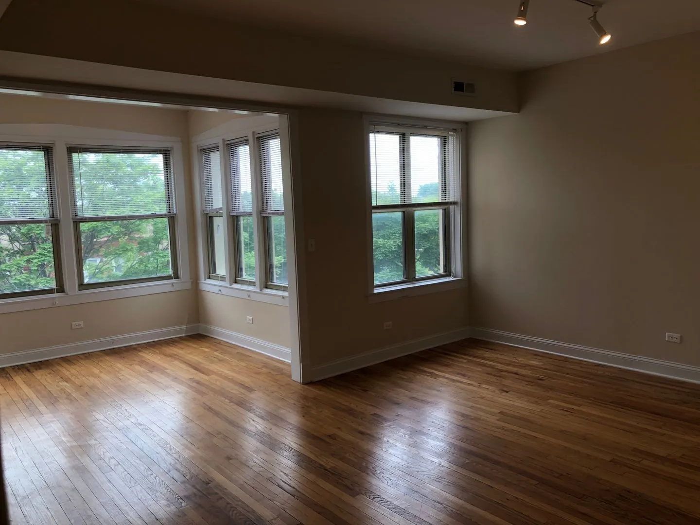 3539 W Ainslie St, , 60625, USA 60625-unit#2-Chicago-IL