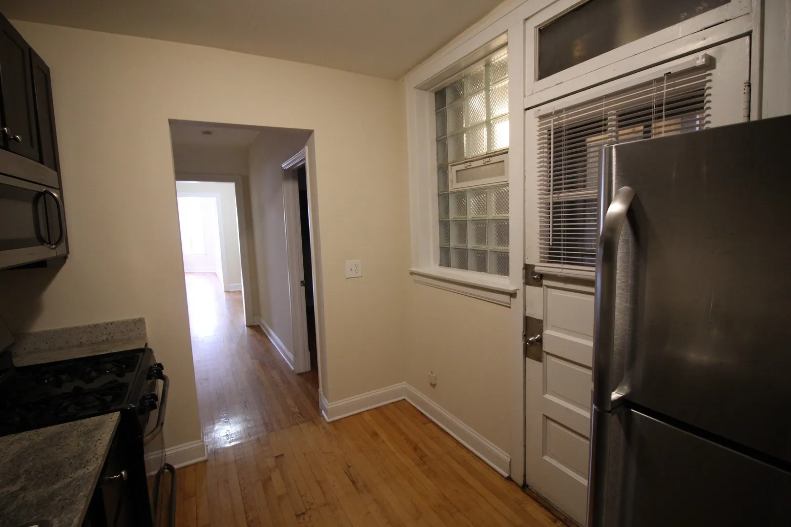 2320 W Granville Ave, ,  60659, USA 60659-unit#3-Chicago-IL