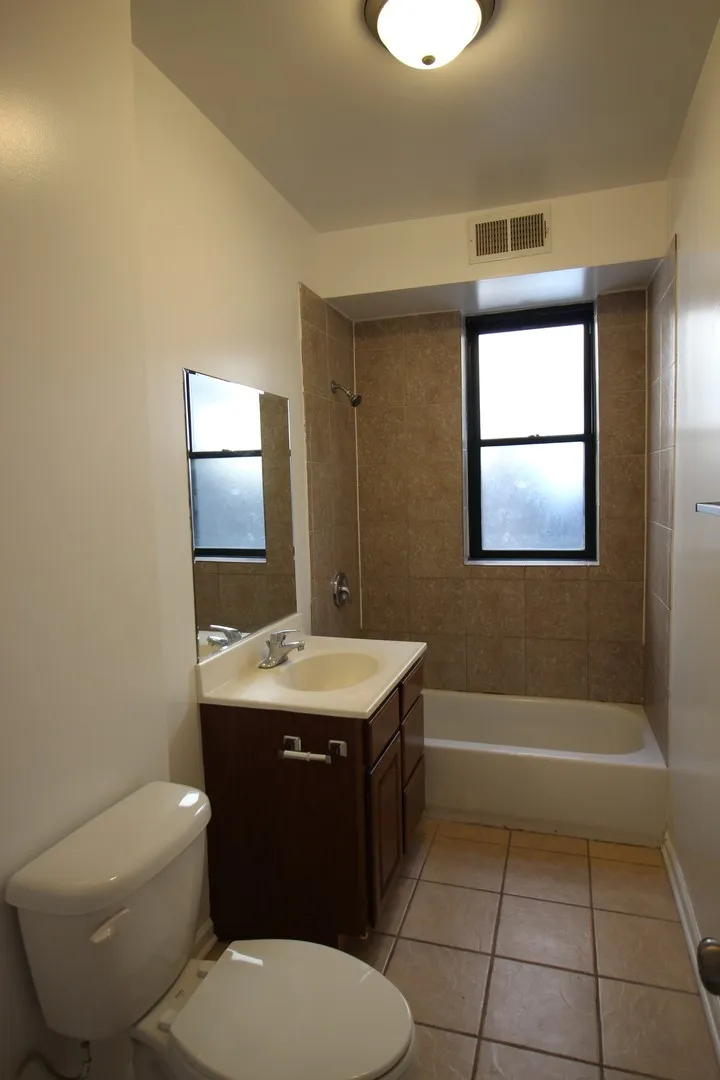 3320 W Lawrence Ave, , 60625, USA 60625-unit#3-Chicago-IL