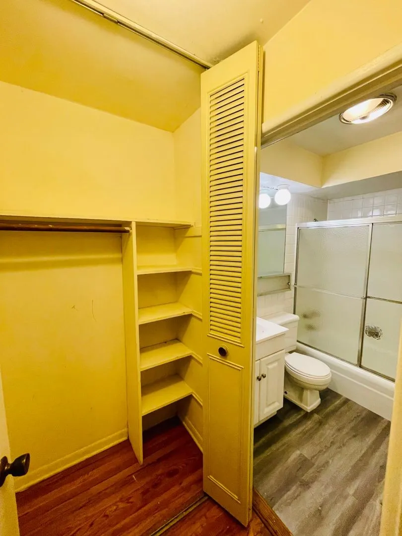 541 W Briar Pl, ,  60657, USA 60657-unit#307-Chicago-IL