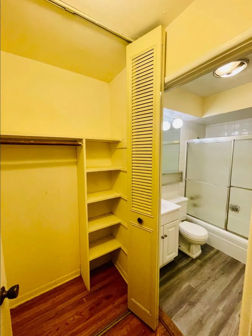 541 W Briar Pl, ,  60657, USA 60657-unit#305-Chicago-IL