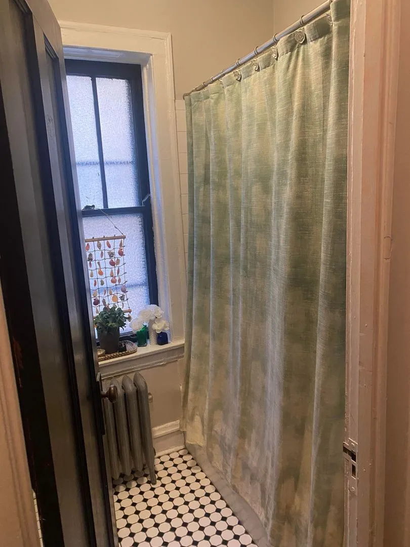 2259 W Eastwood Ave, ,  60625, USA 60625-unit#1S-Chicago-IL