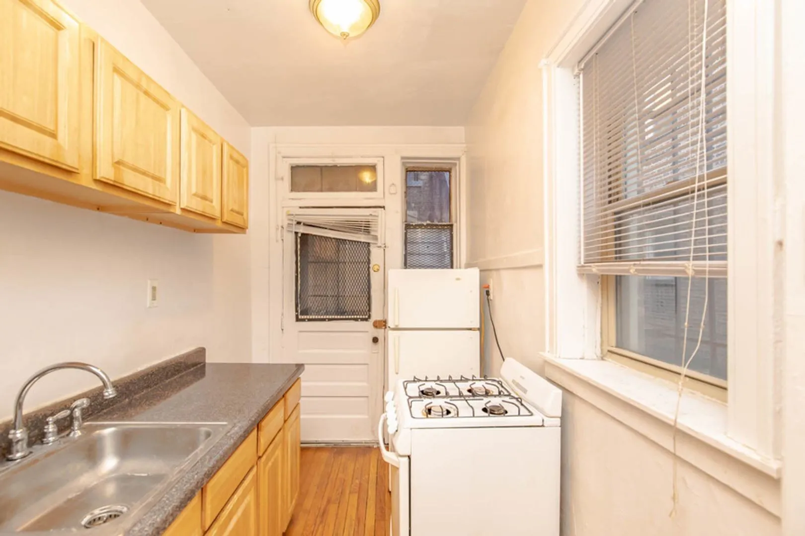 1333 W Touhy Ave, , 60626, USA 60626-unit#2W-Chicago-IL