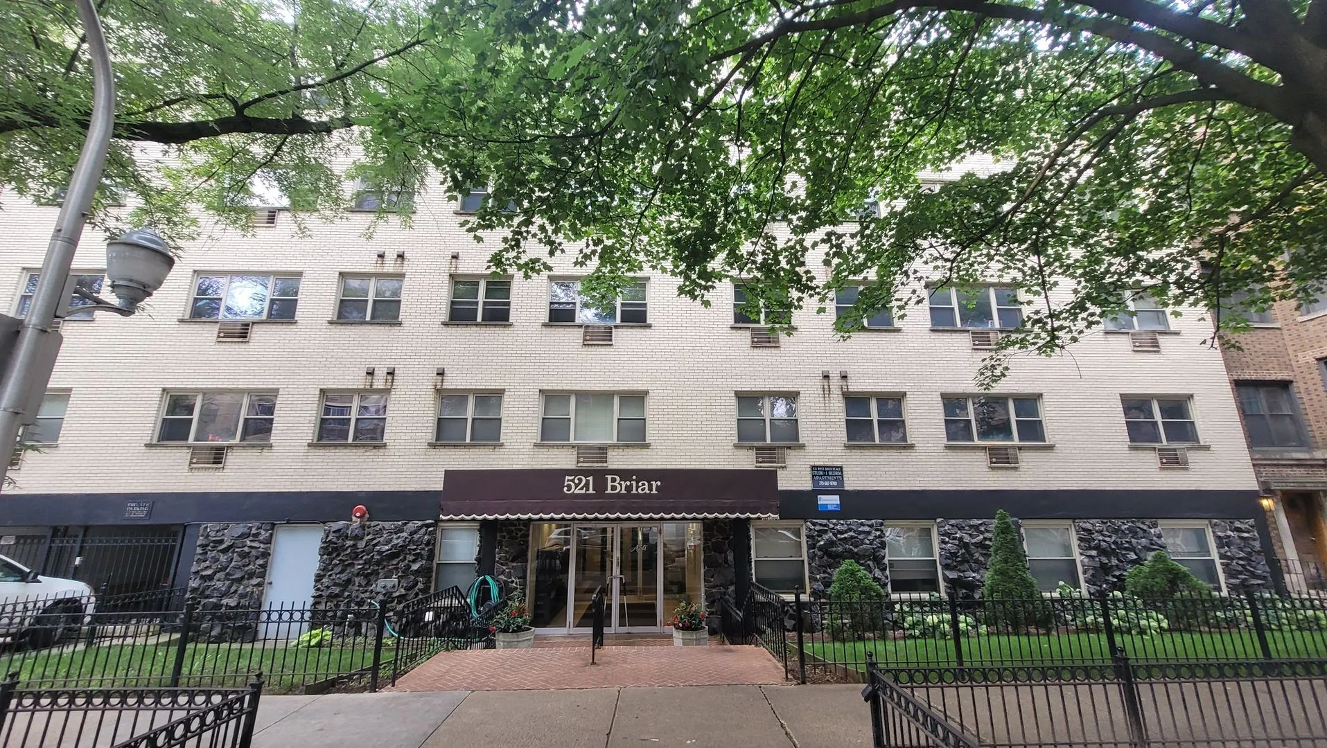 521 W Briar Pl, , 60657, USA 60657-unit#203-Chicago-IL