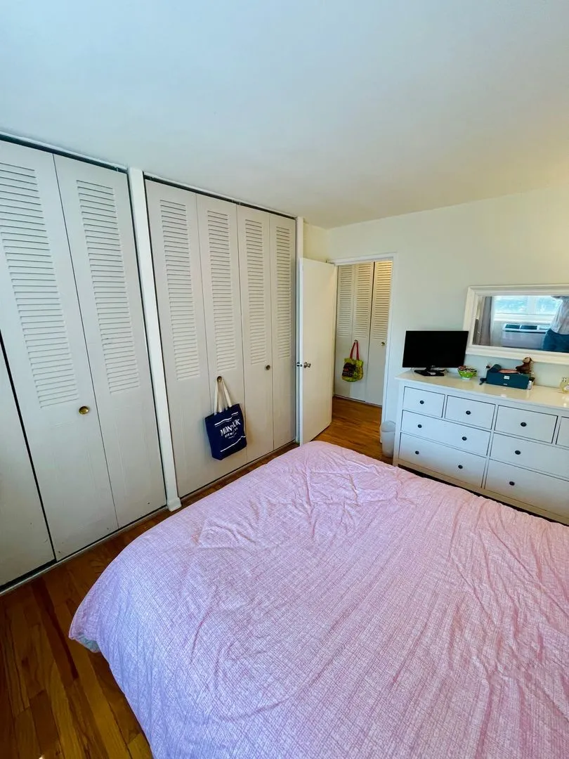 521 W Briar Pl, , 60657, USA 60657-unit#203-Chicago-IL