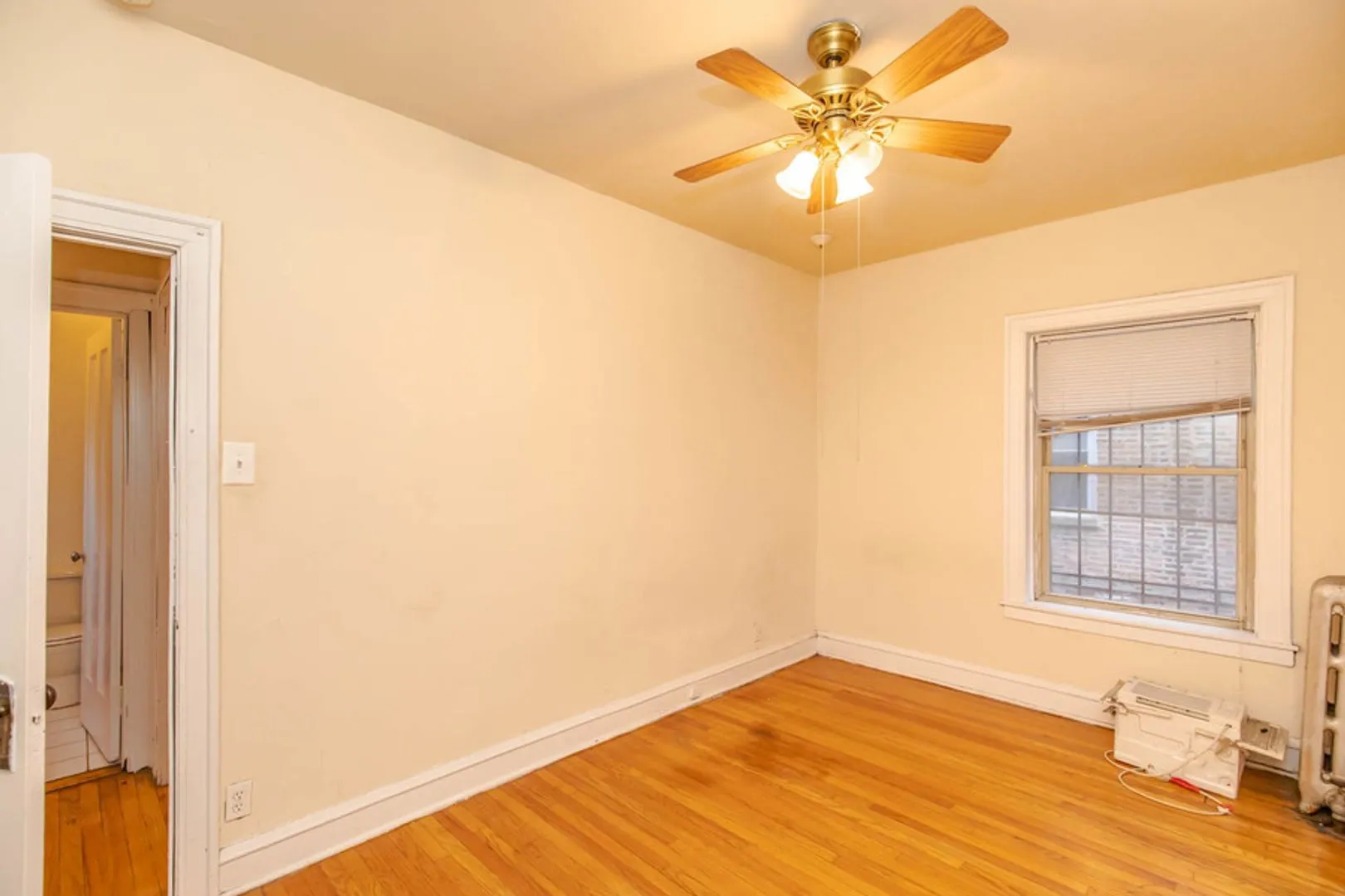 1333 W Touhy Ave, , 60626, USA 60626-unit#2W-Chicago-IL