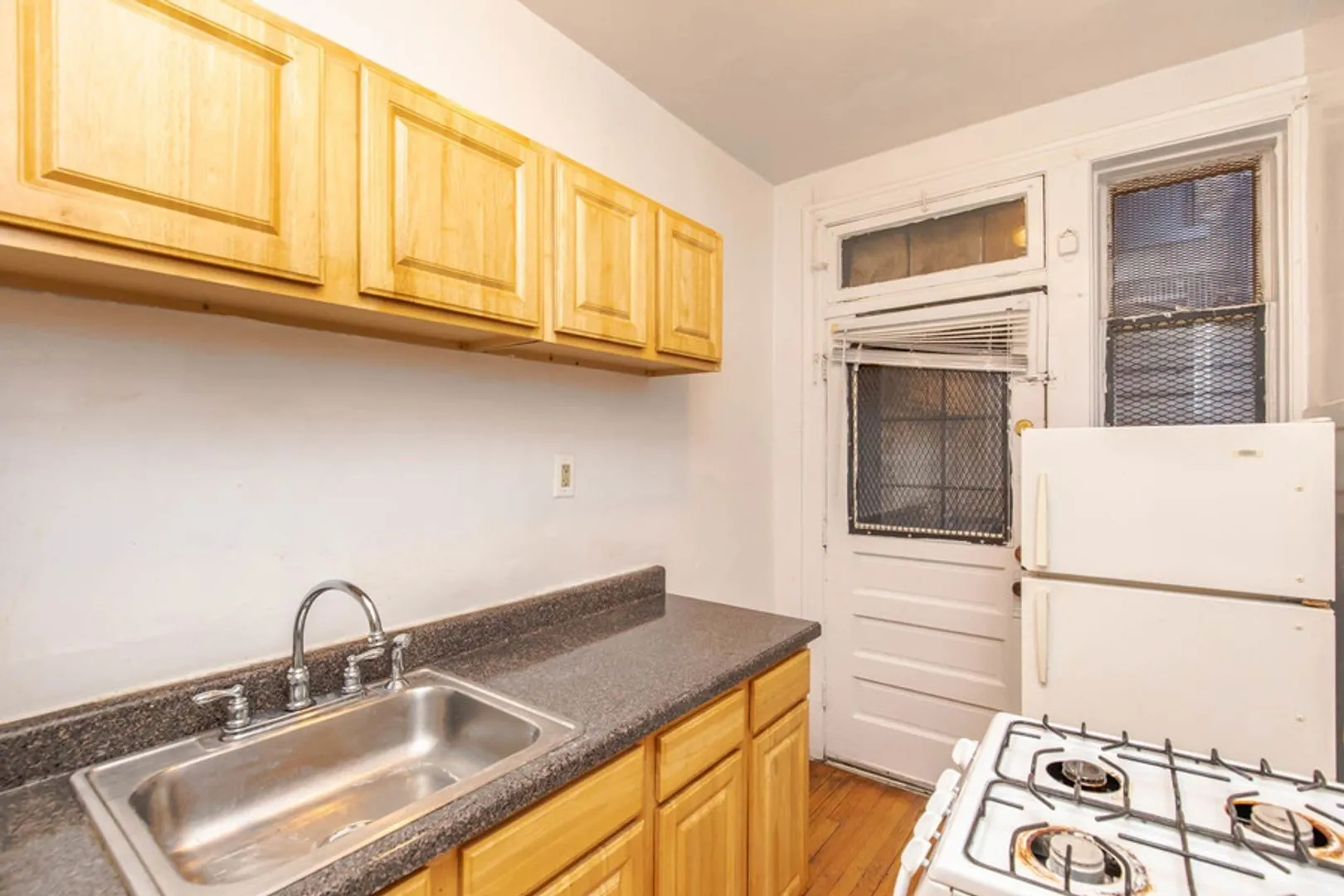 1333 W Touhy Ave, , 60626, USA 60626-unit#2W-Chicago-IL