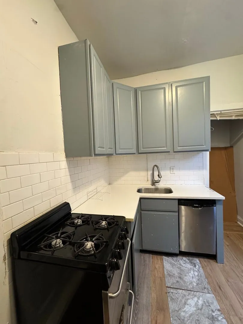 3111 N Clifton Ave, , 60657, USA 60657-unit#1R-Chicago-IL