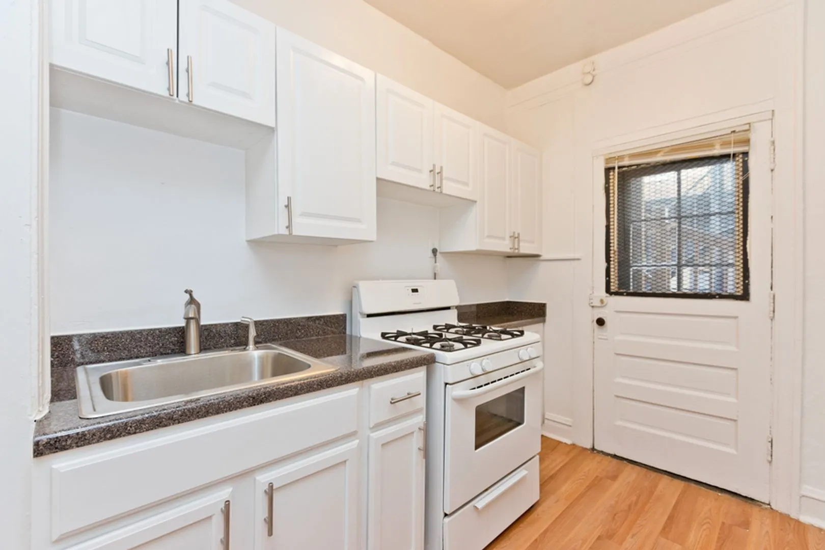 W Touhy Ave, ,  60626, USA 60626-unit#1N-Chicago-IL