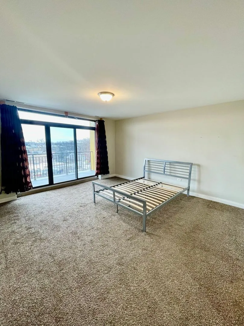 6411 N Rockwell St, ,  60645, USA 60645-unit#515-Chicago-IL