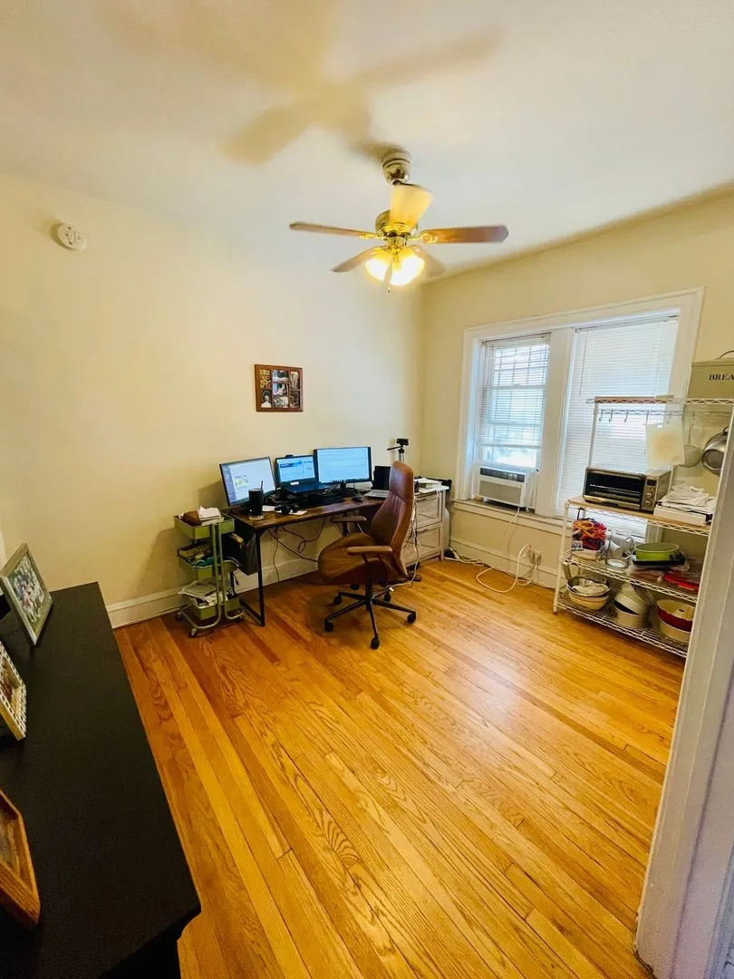 1333 W Touhy Ave, ,  60626, USA 60626-unit#1E-Chicago-IL