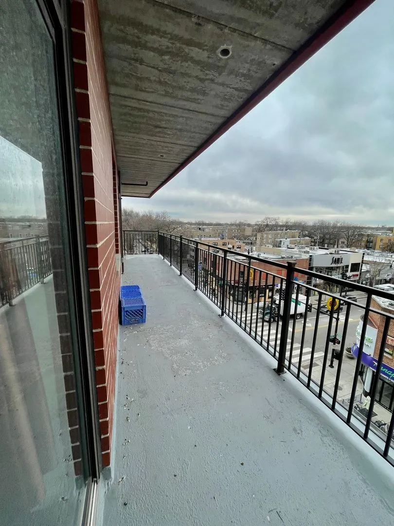 6411 N Rockwell St, ,  60645, USA 60645-unit#515-Chicago-IL
